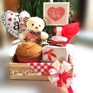 Detalle vintage peluche y torta